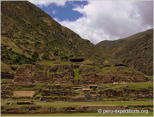 Peru: Bus - Tour Culture Chavin de Huantar (3180 m) 