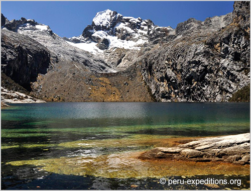 Peru: Trekking to Laguna Churup (4450 m)