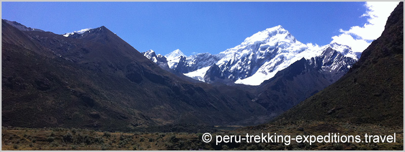 Peru: Climbing Nevado Maparaju (5325 m), in the valley of Quilcayhuanca