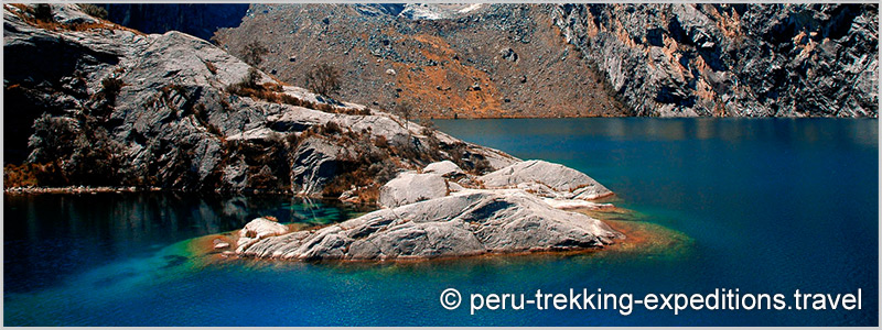 Peru: Trekking Santa Cruz and challenge the highest pass in the circuit Punta Union (4750 m)