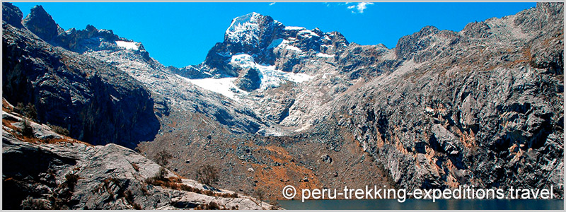 Peru: Trekking Santa Cruz and challenge the highest pass in the circuit Punta Union (4750 m)