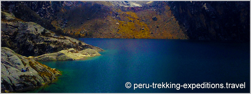 Peru: Trekking to Laguna Churup (4450 m)