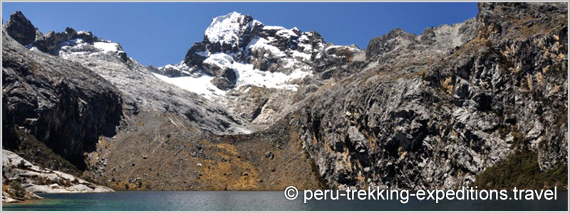 Peru: Trekking to Laguna Churup (4450 m)
