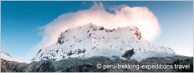 Peru: Trekking Laguna 69 Adventure over (4650 m)