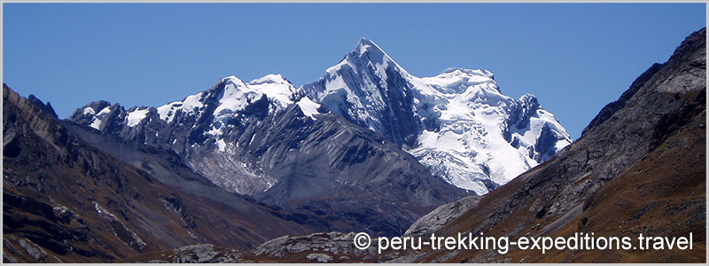 Peru: Trekking Laguna 69 Adventure over (4650 m)