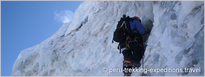 Peru: Climbing Nevado Ranrapalca (6162 m)