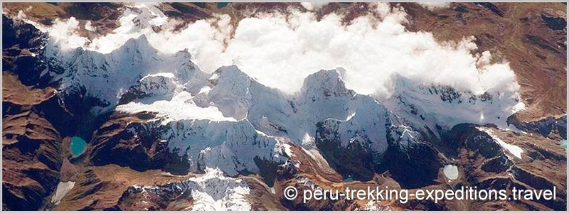 Peru: Trekking Huayhuash Climb Nevado Diablo Mudo (5350 m) & Climbing Nevado Vallunaraju (5686 m) 