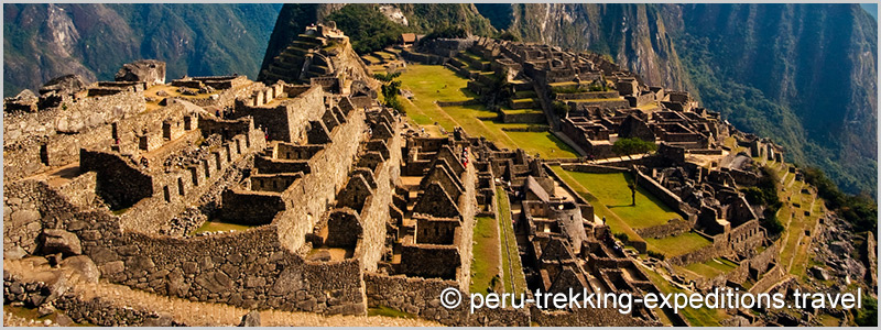 Peru: Trekking Inca Trail to Machu Picchu (Huayna Picchu 2.667 m) 