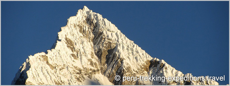 Peru: Trekking Santa Cruz and challenge the highest pass in the circuit Punta Union (4750 m)